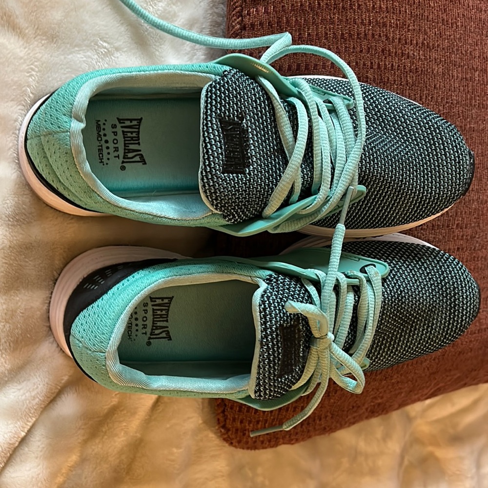 Ever-last green back sneakers great condition no stains very clean inside soles